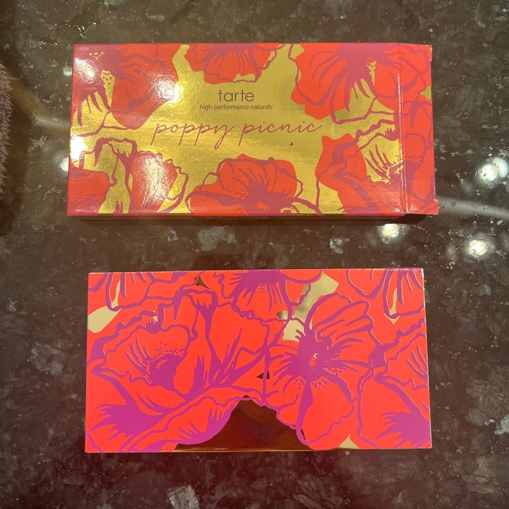 New and *never been used* tarte poppy picnic eyeshadow and blush palette